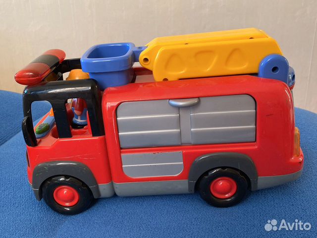 Пожарная машина со спецсигналами ELC Пожарная машина со спецсигналами ELC