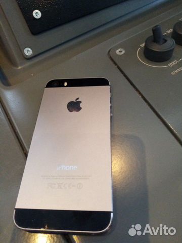 Телефон iPhone5s