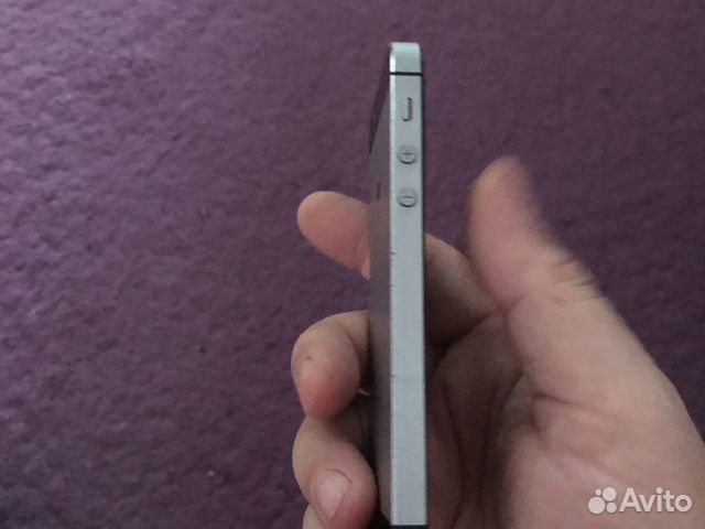 Телефон iPhone 5s Телефон iPhone 5s