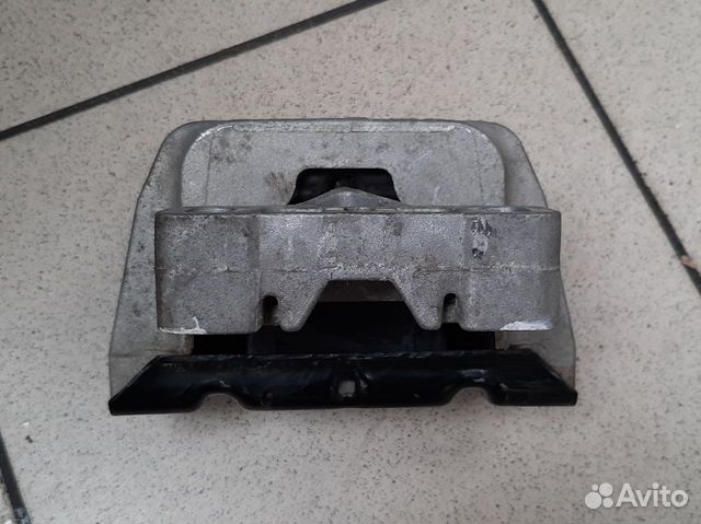 Опора двс кпп левая 1J0199555 AK