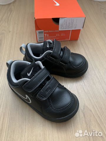 Детские новые кожаные кроссовки Nike новые 13,5 см