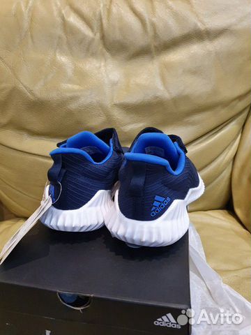 Кроссовки Adidas новые детские 33 и 35 р Кроссовки Adidas новые детские 33 и 35 р