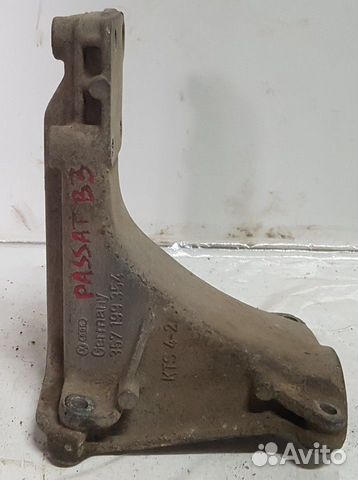 Кронштейн двигателя VW Passat B3 / B4