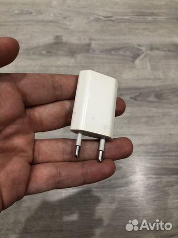 Зарядочный блок Apple Зарядочный блок Apple