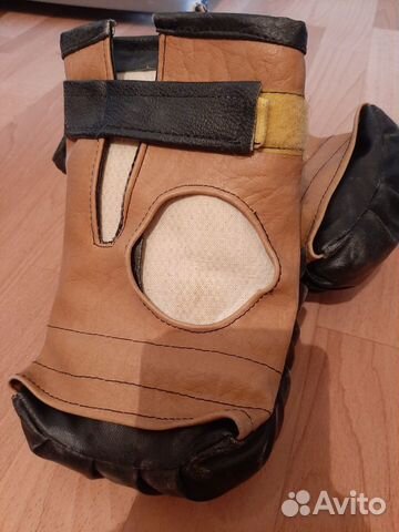 Боксерские перчатки