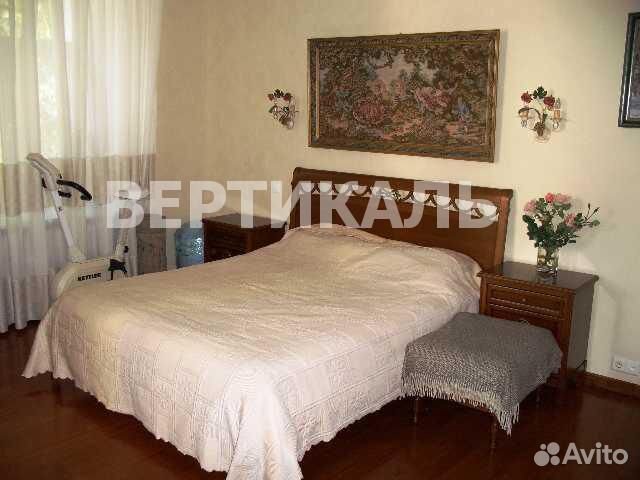 3-к квартира, 140 м², 2/5 эт.
