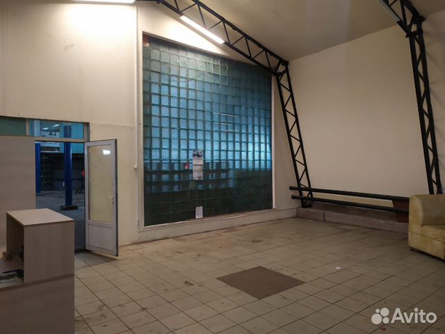 Здание 1-я линия автосервис, склад, спортзал 550м2 Здание 1-я линия автосервис, склад, спортзал 550м2