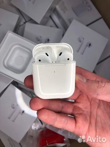 AirPods 2 поколения AirPods 2 поколения