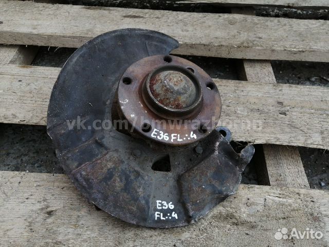 Поворотный кулак левый BMW E36 Поворотный кулак левый BMW E36