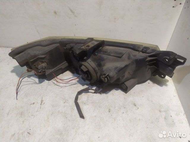 Фара левая Mitsubishi Chariot Grandis N84W Фара левая Mitsubishi Chariot Grandis N84W