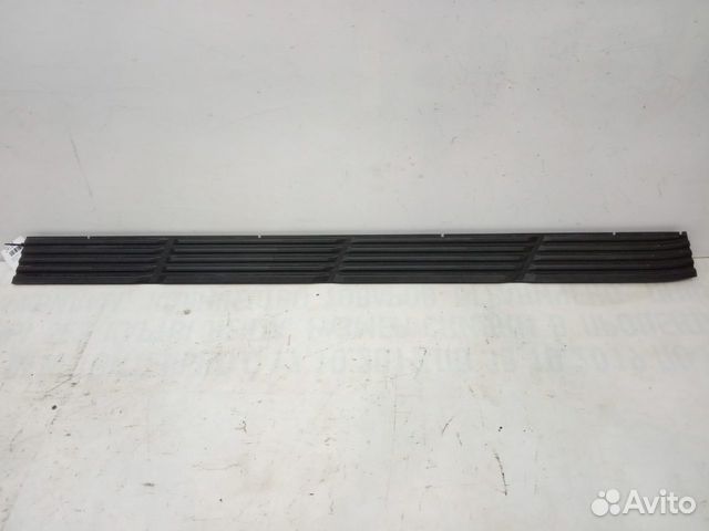 Накладка подножки правая Lexus Lx570 J200 2015 Накладка подножки правая Lexus Lx570 J200 2015