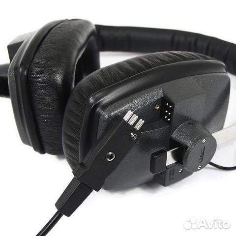 Охватывающие наушники Beyerdynamic DT150 Black Охватывающие наушники Beyerdynamic DT150 Black