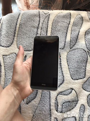 Телефон HTC