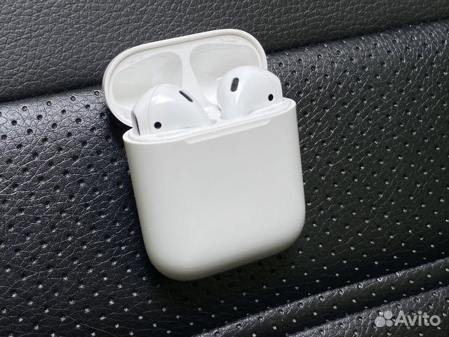 AirPods AirPods