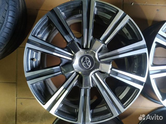 Диски бу литые R18 I на Toyota Land Cruiser 200