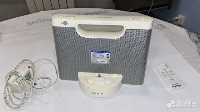 Док-станция для iPhone с акустикой Sony RDP-M5iP