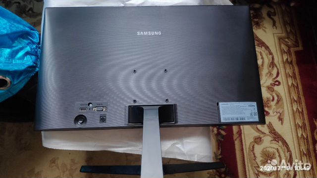 Монитор Samsung
