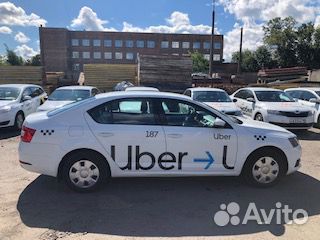 Водитель такси на авто Skoda Octavia Водитель такси на авто Skoda Octavia