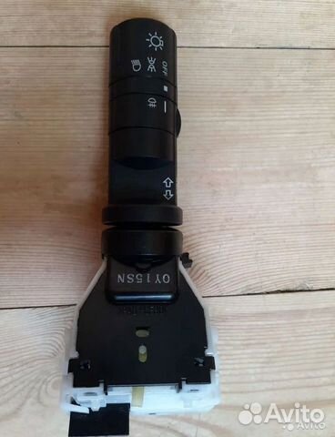 Подрулевой переключатель дальнего и ближнего света