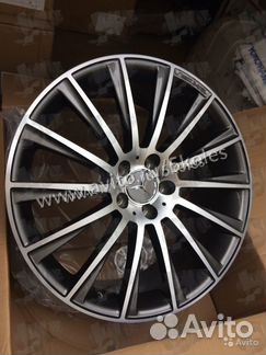 New комплект дисков на Mercedes R20