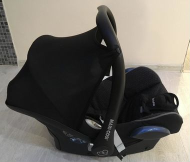 Автомобильное кресло Maxi-Cosi Cabrio Fix