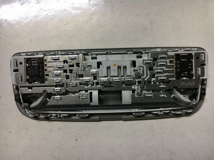 Плафон освещения салона Mercedes A2128205001