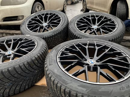 Новые колёса BMW X7 G07 R21 одношириной шипы