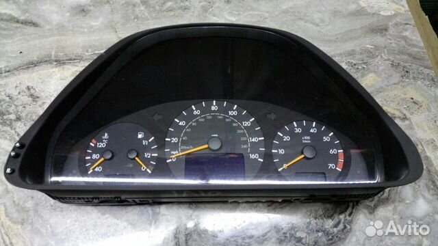 Щиток приборов Mercedes C208 CLK coupe 1997-2002