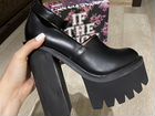 Jeffrey Campbell scully