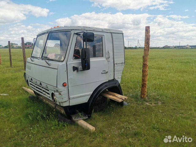 Запчасти на Камаз (кабина)