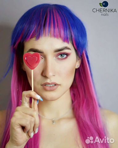 Мастер бровист, мастер по наращиванию ресниц