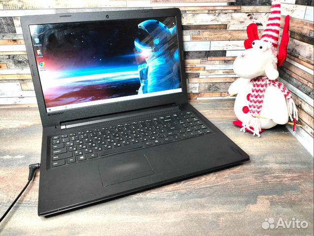 Ноутбук на i3-5005u/ GT 920M/ RAM 4/ SSD 128