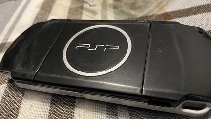 Sony PSP - Запчасти: корпус, кнопки, винты