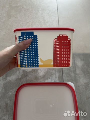 Контейнер Tupperware