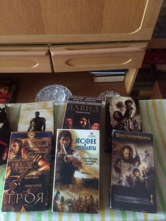 Видеокассеты с фильмами