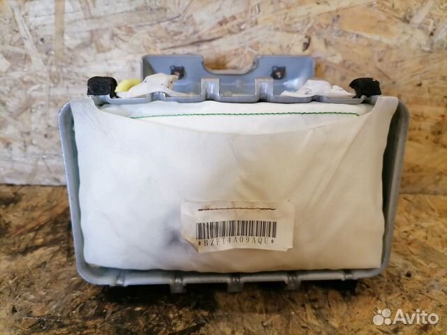 Подушка в торпеду Mitsubishi Outlander XL