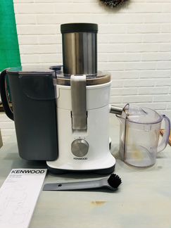 Соковыжималка Kenwood JE730