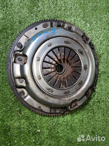 Маховик с корзиной сцепления Subaru Forester SG 12