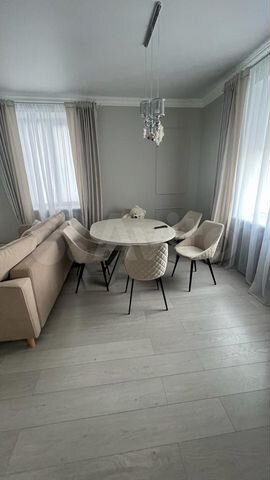 3-к. квартира, 123,3 м², 1/3 эт.