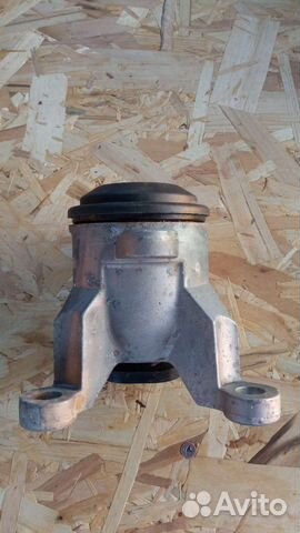 Опора двигателя Nissan Teana