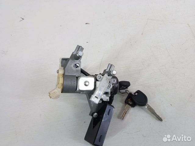 Замок зажигания 1.8 Mitsubishi Lancer 10