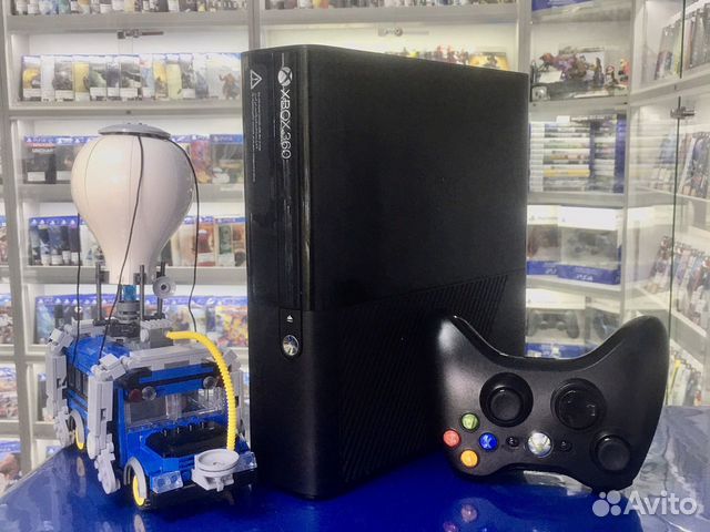 Xbox 360 E freeboot 320 gb