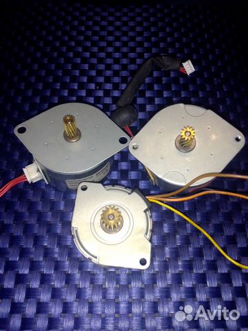 Шаговый двигатель