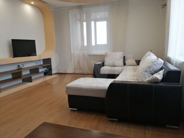 3-к. квартира, 100 м², 13/18 эт.