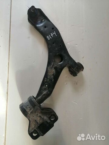 Рычаг правый mazda 3 bl передний
