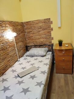 Комната 25 м² в > 9-к., 1/1 эт.