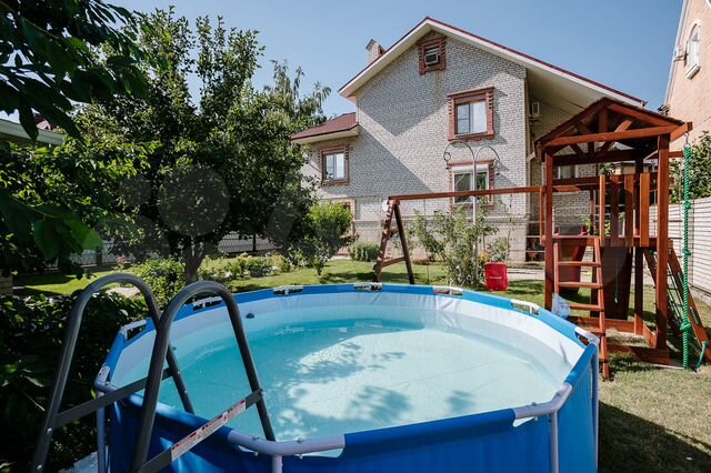 Коттедж 420 м² на участке 6 сот.