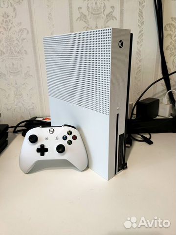 Xbox one S 500Gb + Игры (Большой список)