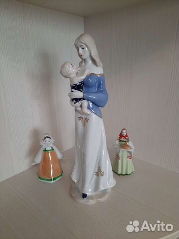 Статуэтка фарфор 33 см