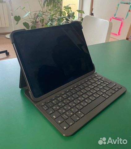 Клавиатура Logitech для iPad pro 11